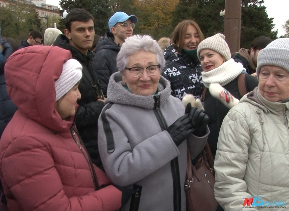 В Волгоградской области растет спрос на помощников по уходу за пожилыми людьми