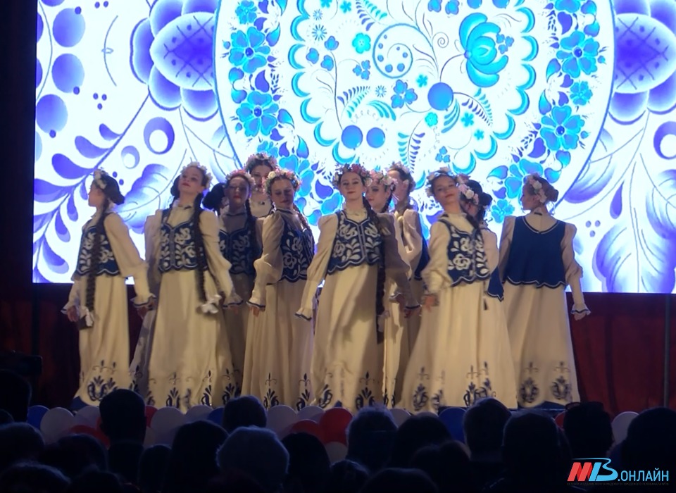 В Волгограде состоялся юбилейный концерт детской школы искусств № 8