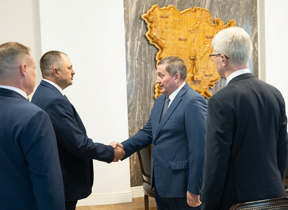 Губернатор встретился с руководством Погрануправления ФСБ по Волгоградской области