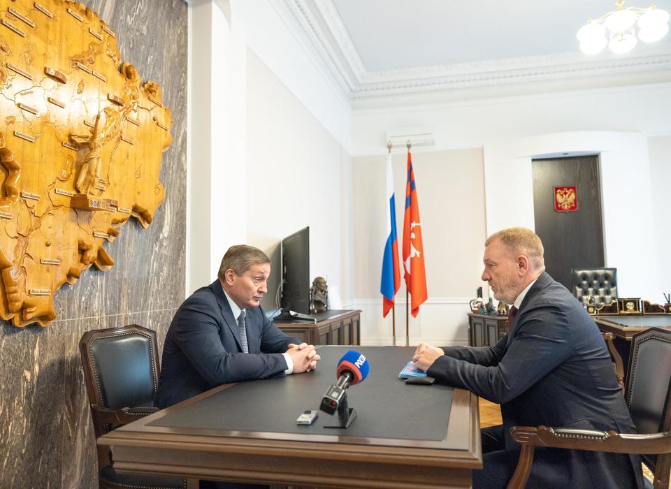 Губернатор Андрей Бочаров провел рабочую встречу с Сергеем Горняковым