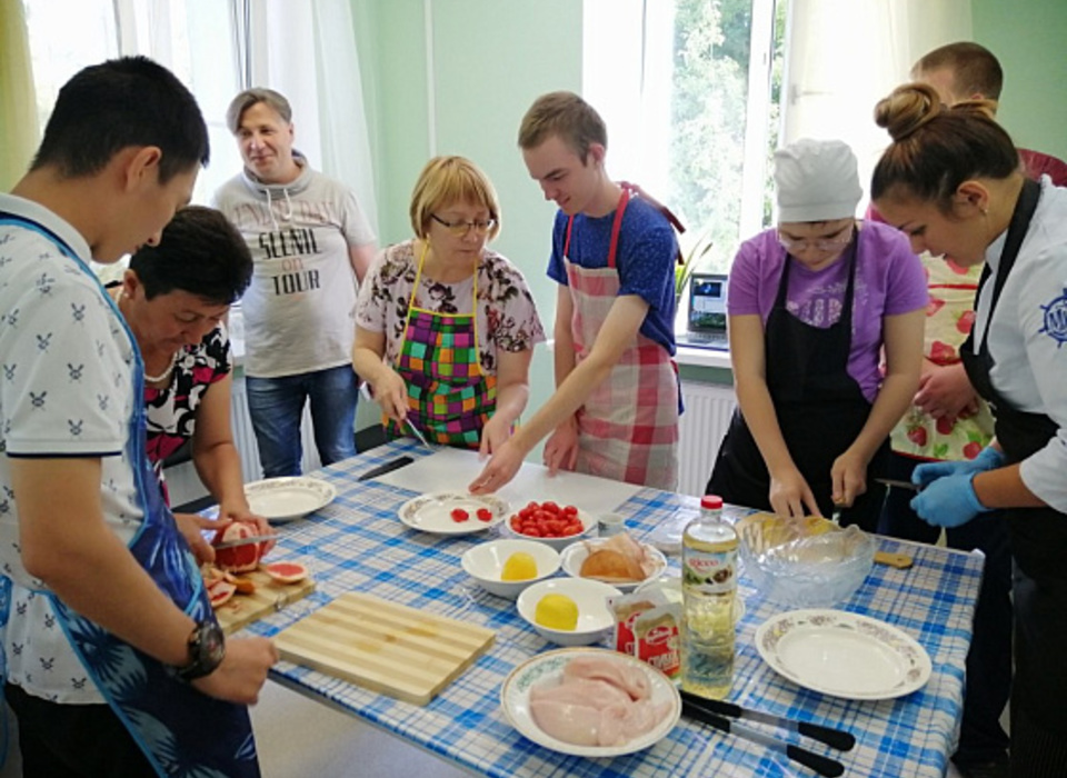 В Волгоградской области реализуют технологии сопровождаемого проживания