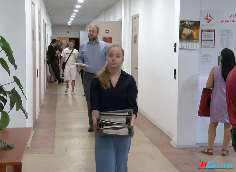 В Волгограде реализуют масштабную программу по трудоустройству подростков