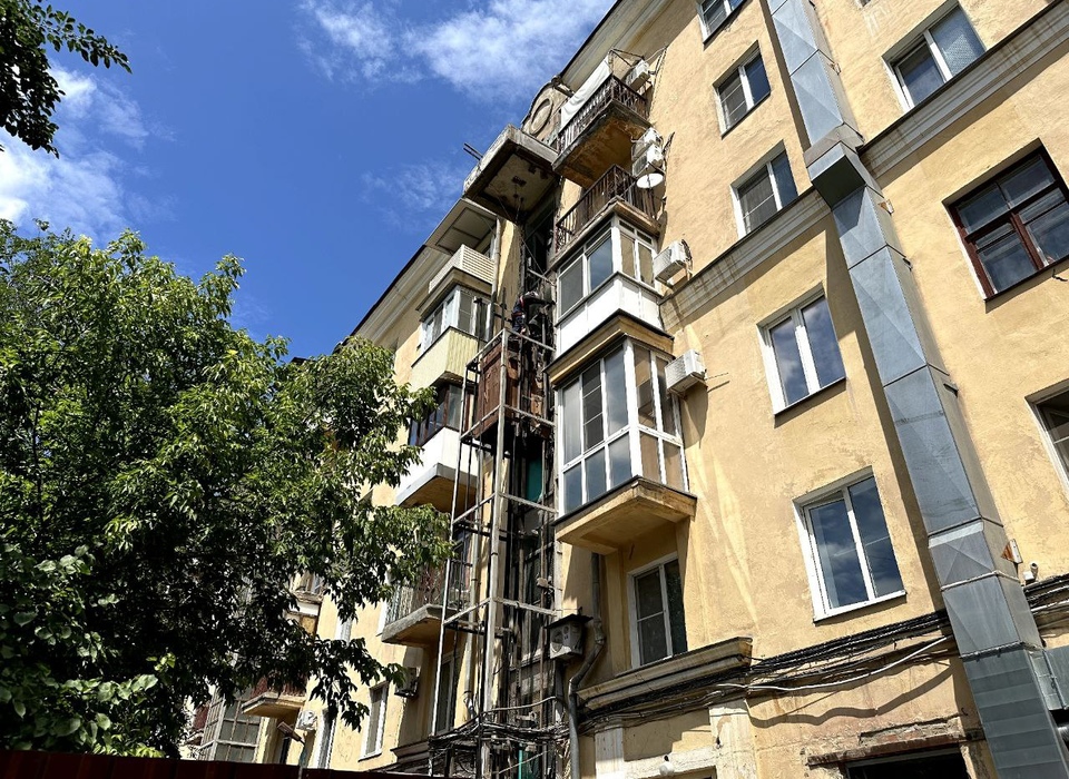В доме №18 по ул. Мира в Волгограде стартовали работы по замене лифтов