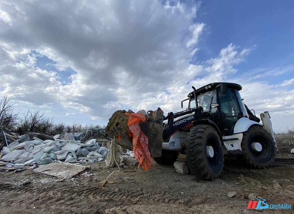 Со стихийных свалок одного из районов Волгограда вывезут более 2000 кубометров мусора
