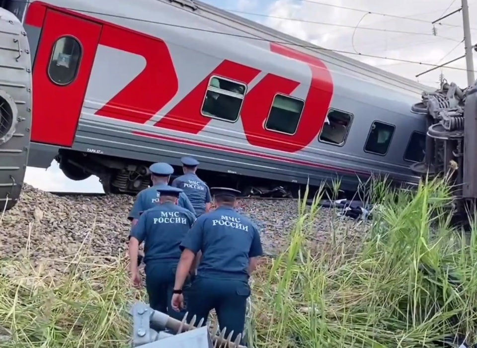 Всех пострадавших пассажиров вытащили из поезда в Волгоградской области