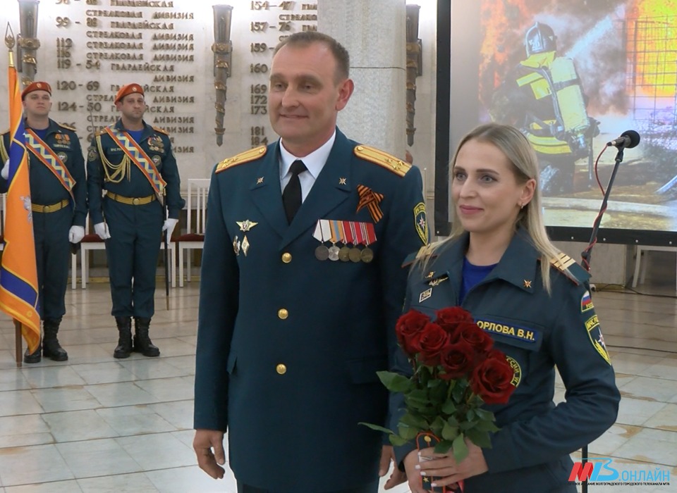 Волгоградских спасателей наградили за достижения высоких показателей в службе