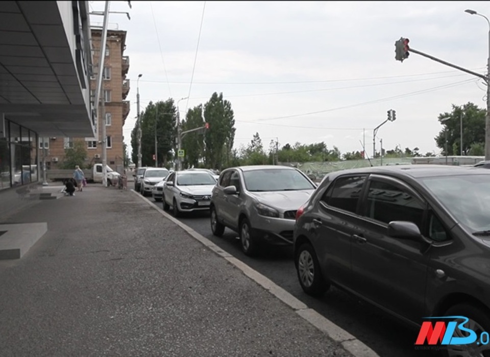 С 8 августа в центре Волгограда парковка станет платной