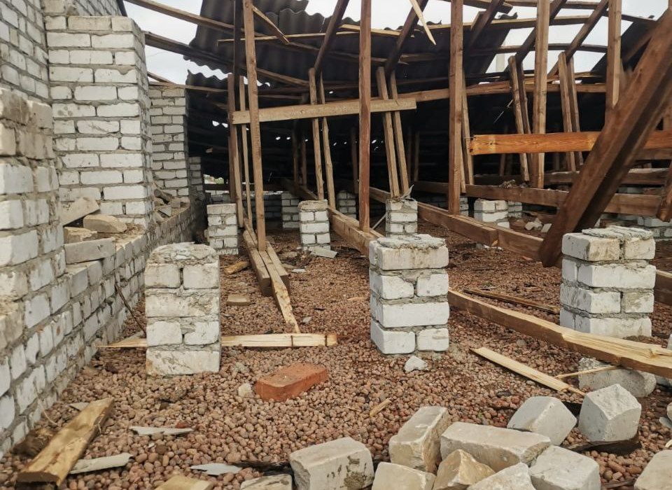 Шторм повредил 63 частных дома в селе под Волгоградом