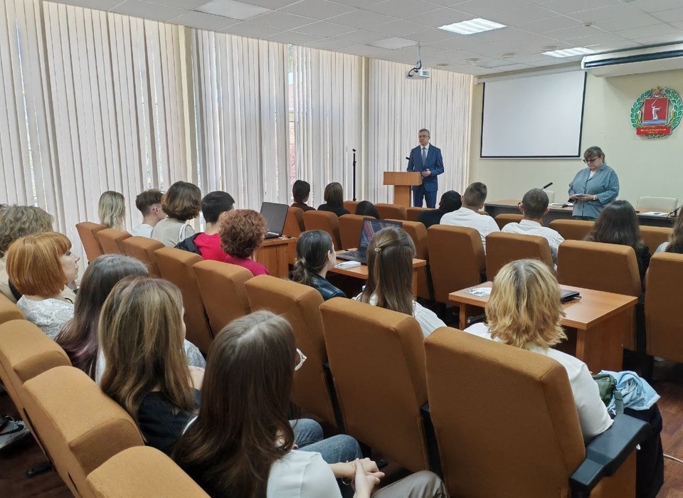 Общественная палата Волгоградской области проводит встречи со студентами вузов и ссузов