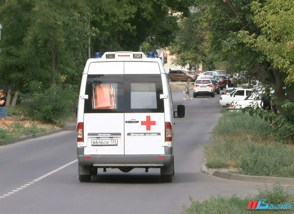 Школьник попал в больницу из-за наехавшего на него Chevrolet под Волгоградом