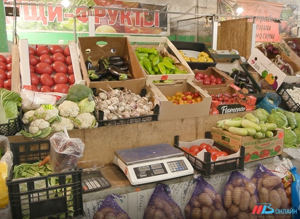 В Волгоградской области подорожали овощи и фрукты, а мука стала дешевле