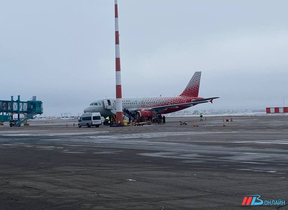 Два самолета в Казань задержали в Волгограде