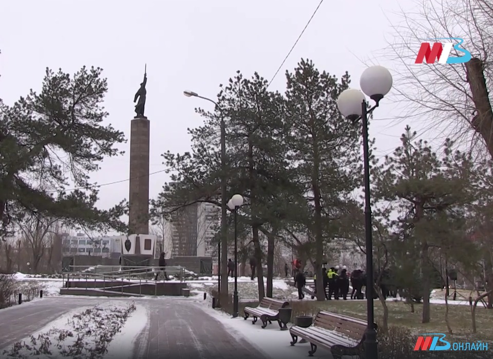 Морозы и снегопады идут в Волгоград