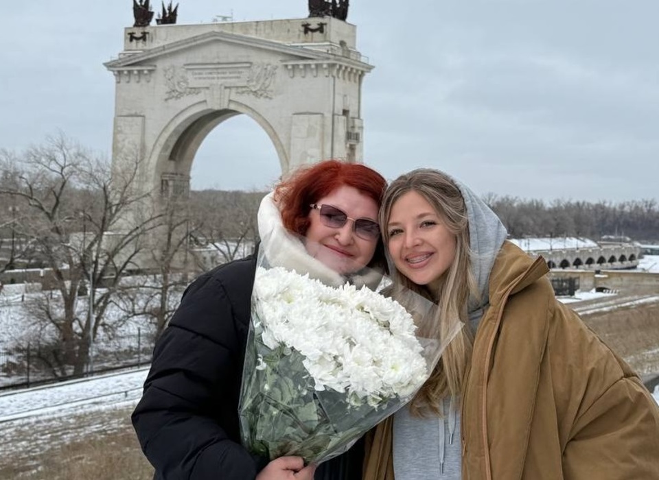 Блогер Аня Покров подарила маме квартиру в Волгограде