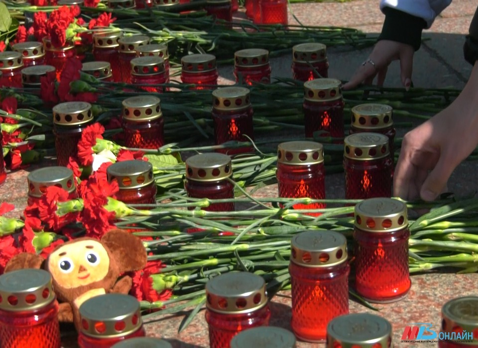 Под Волгоградом проходят похороны погибших на пожаре приемных детей