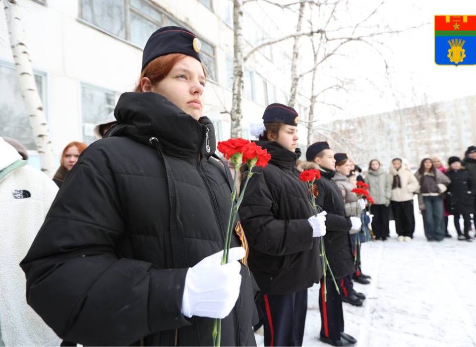 В школе № 49 Краснооктябрьского района Волгограда увековечили память участника СВО