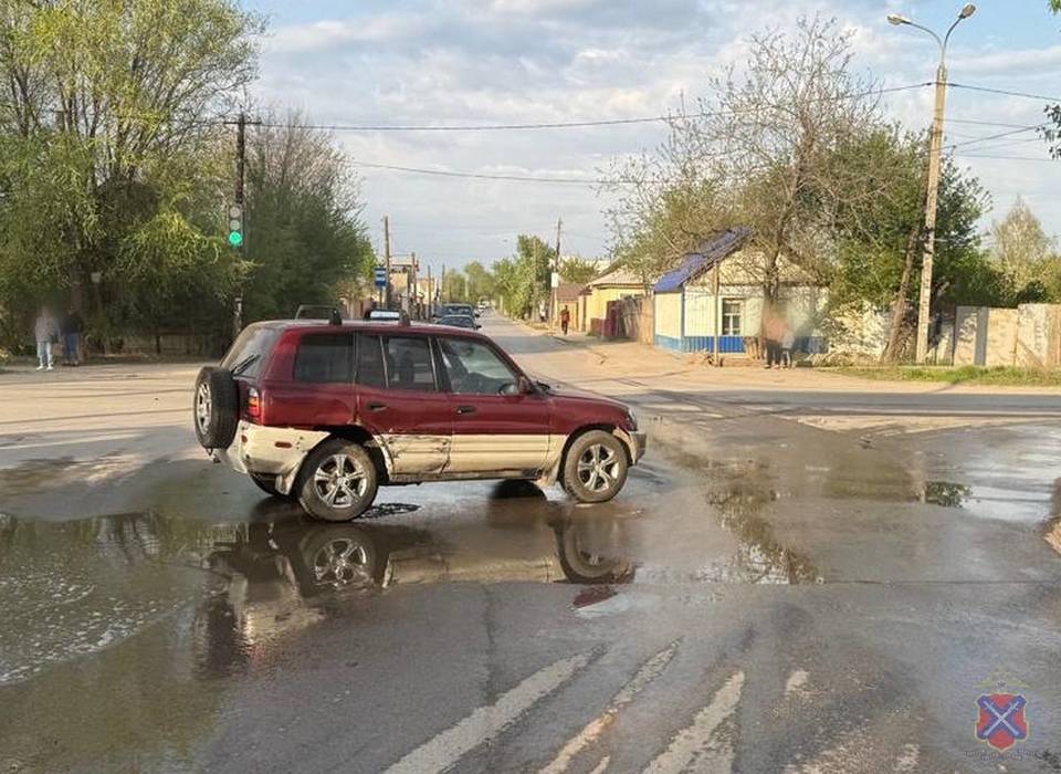 Водитель Hyundai Sonata скрылся с места ДТП в Волгограде, но его нашли
