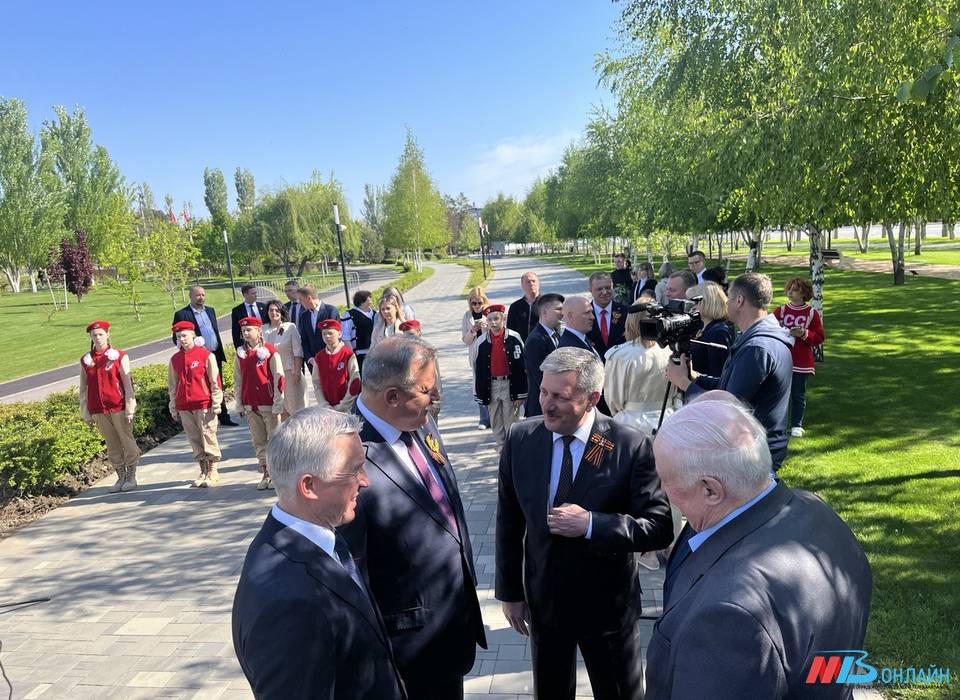 Глава Волгограда встретился с делегацией ДНР