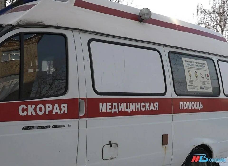 В ДТП под Волгоградом пострадали водитель и пассажир мотоцикла