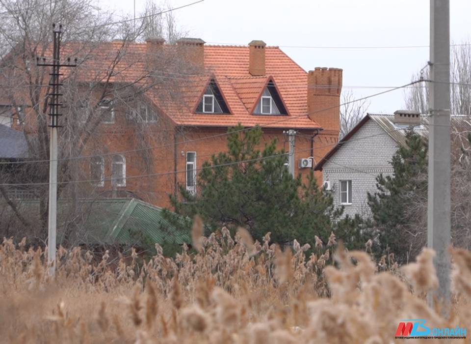 Волгоградского электрика будут судить за взятки от дачников