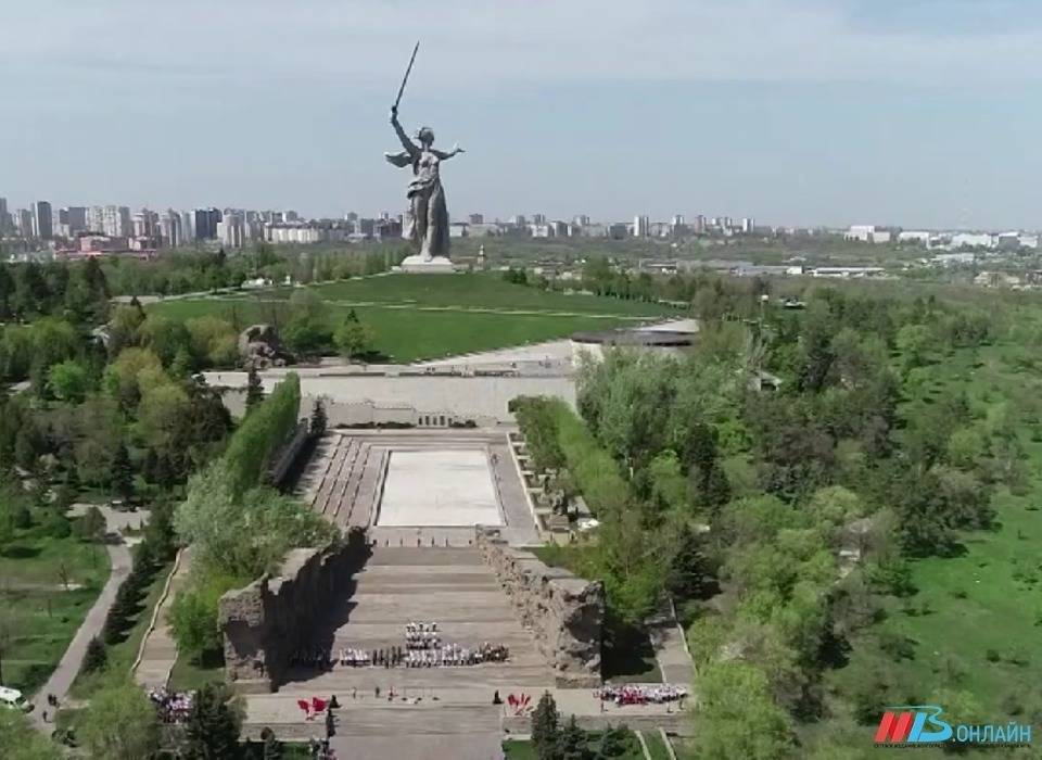 Волгоградцев ожидают теплые, дождливые выходные