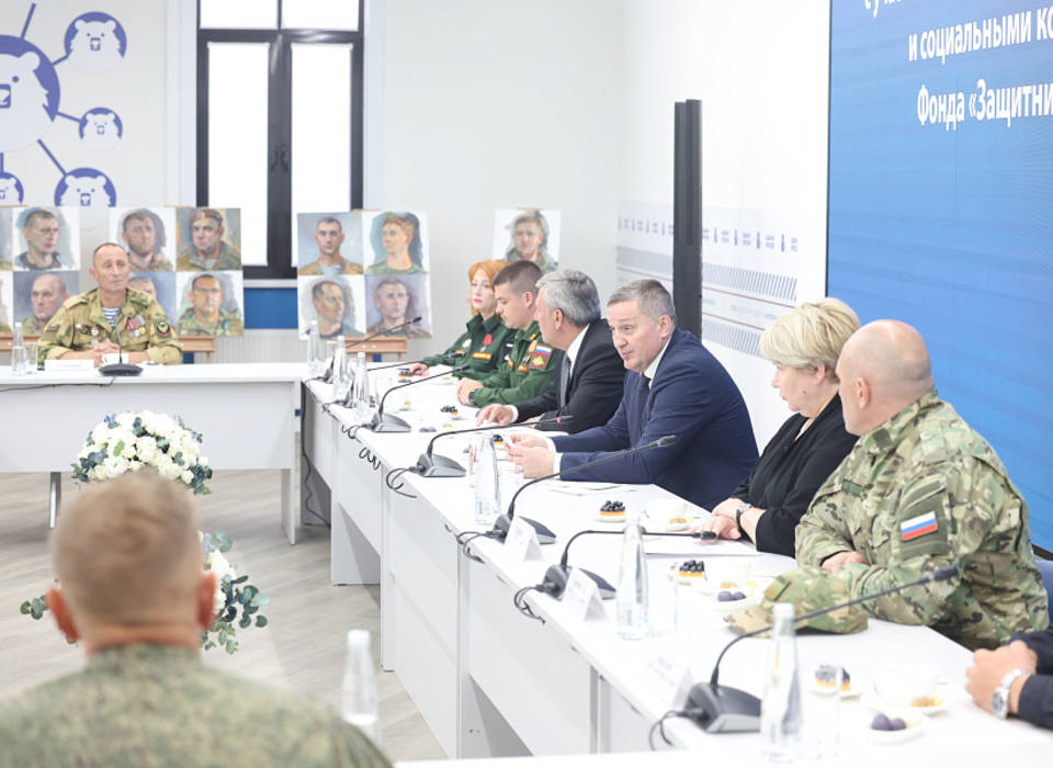 Губернатор Волгоградской области провел рабочую встречу по вопросам поддержки участников СВО