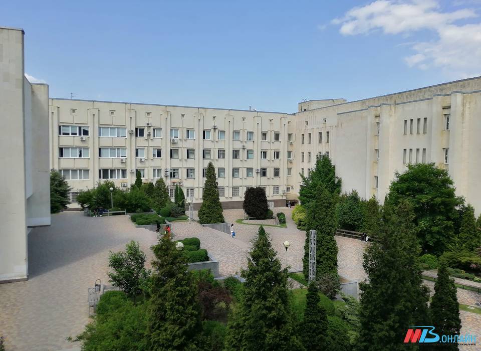 ВолГУ, ВолгГТУ и ВолгГМУ вошли в ТОП-100 лучших вузов России