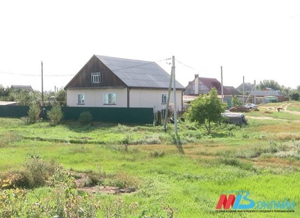 Волгоградский землевладелец устроил свалку ТБО на сельхозугодьях