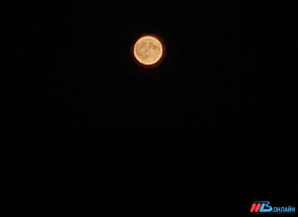 Клубничное полнолуние 11 июня 2025-го: история, что можно и нельзя делать