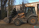 В Волгограде подрядчик приступил к укладке плитки на Аллее Героев