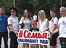В Волгограде сотрудники Госавтоинспекции поздравили детей с предстоящим праздником