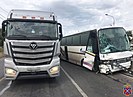 В Волгограде водитель автобуса не справился с управлением и попал в ДТП с девятью авто