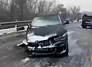 На видео сняли место ДТП с погибшим пассажиром Mercedes под Волгоградом