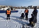 Инспекторы ГИМС патрулируют популярные места зимней рыбалки в Волгоградской области