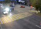 На видео попал момент жесткого ДТП с двумя автомобилями в Волгограде